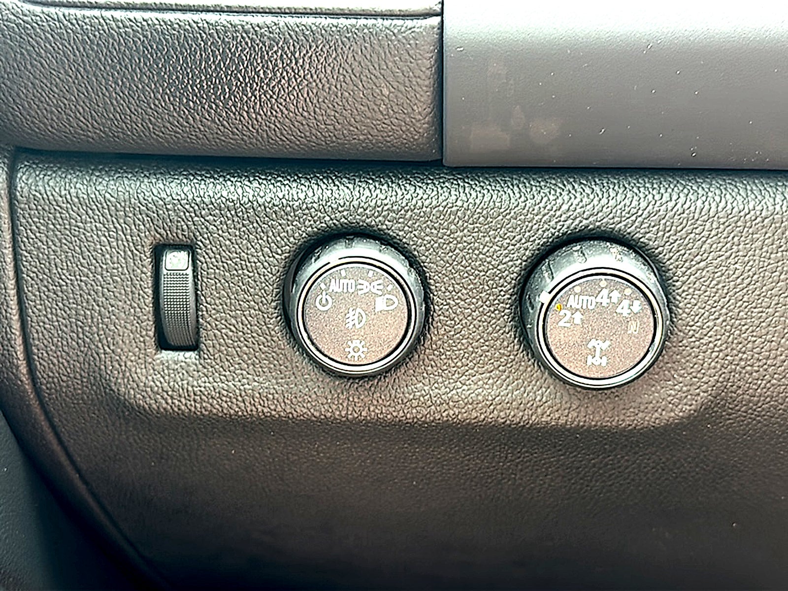 2022 GMC Canyon AT4 - Leather