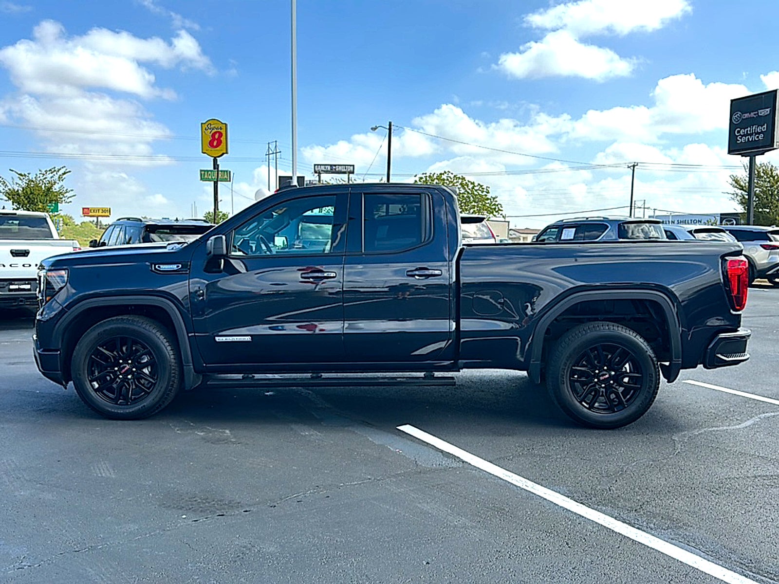 2025 GMC Sierra 1500 Elevation