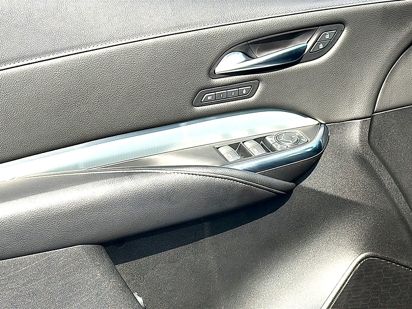 2022 Cadillac XT4 Premium Luxury