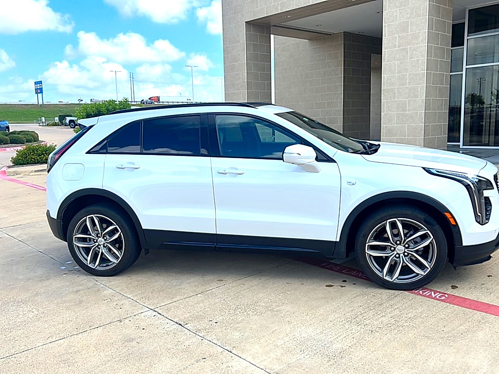 2023 Cadillac XT4 Sport