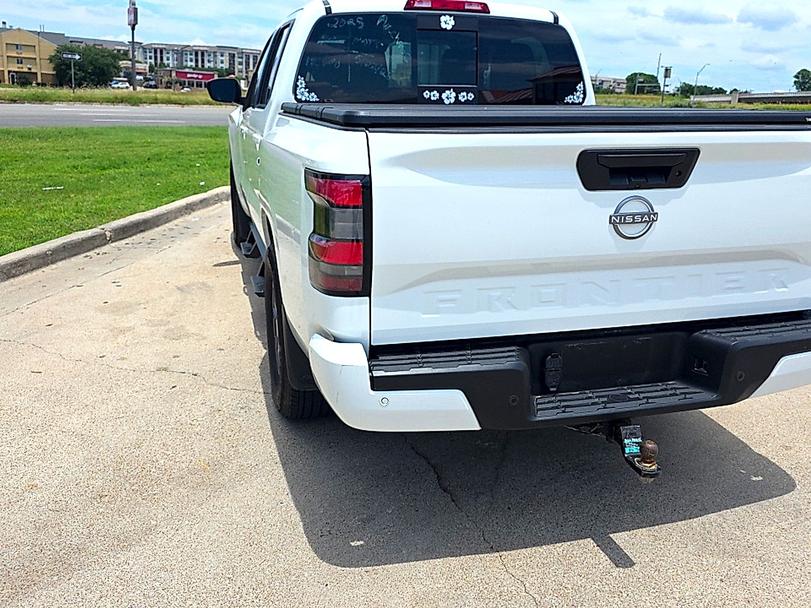2025 Nissan Frontier Crew Cab SV 4x2