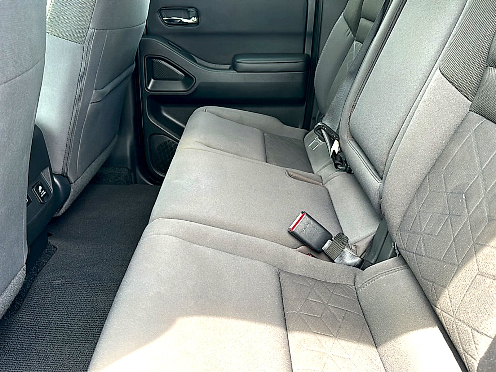2025 Nissan Frontier Crew Cab SV 4x2