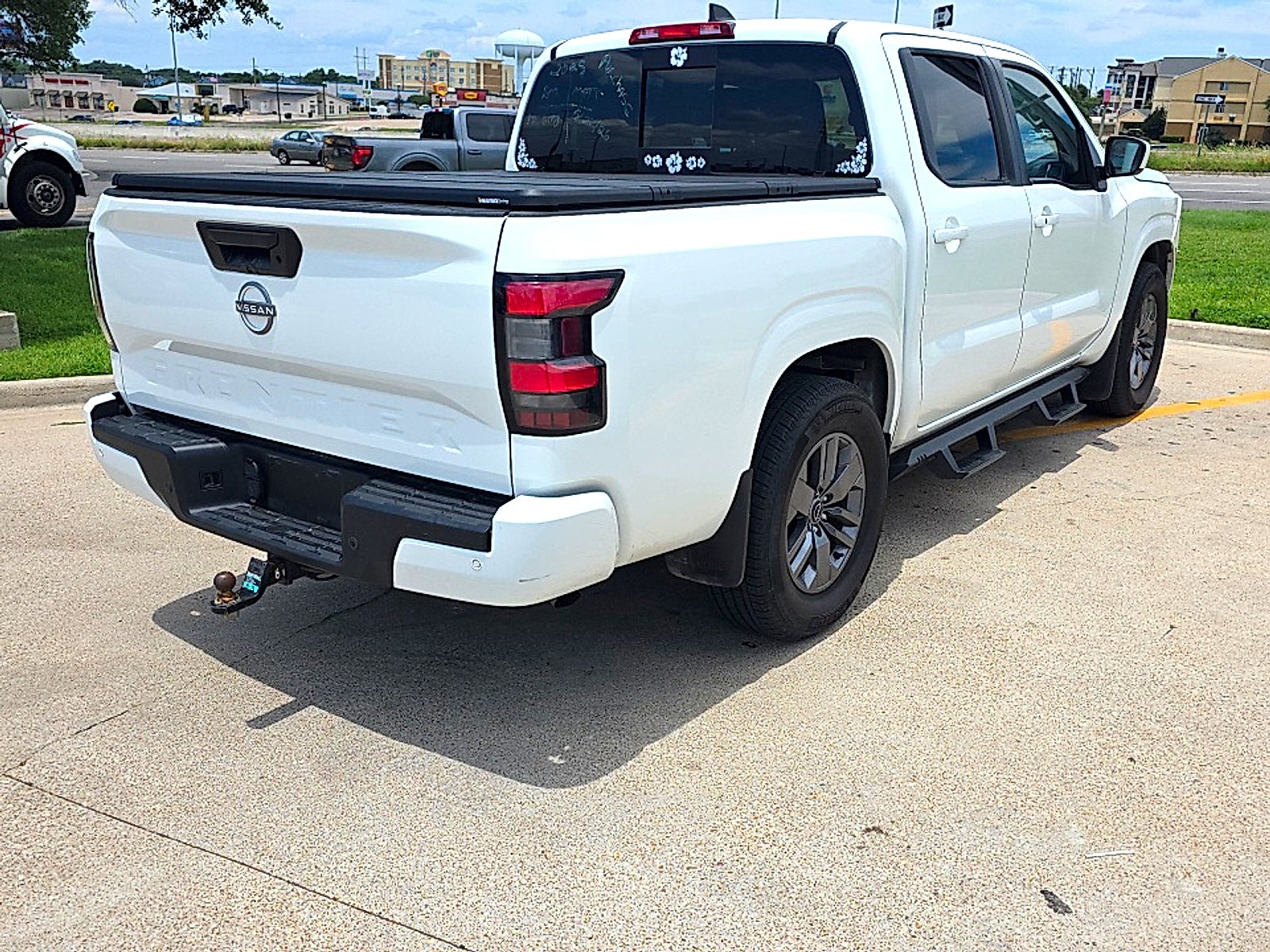 2025 Nissan Frontier Crew Cab SV 4x2