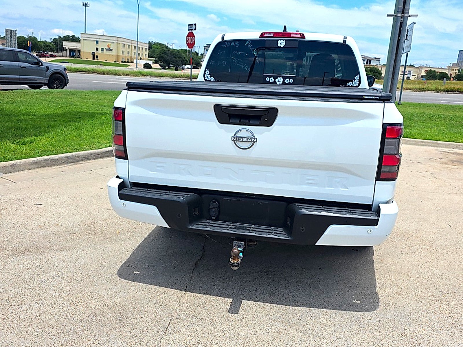 2025 Nissan Frontier Crew Cab SV 4x2