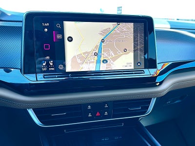 2025 Volkswagen Atlas Cross Sport 2.0T SEL R-Line Black