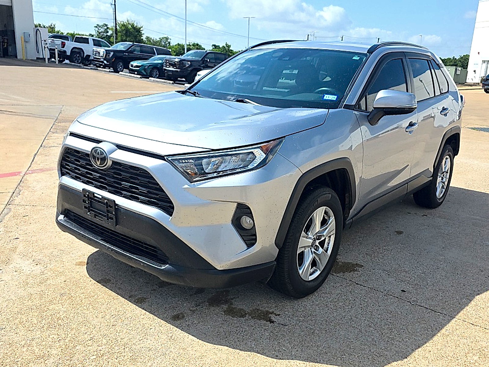 2020 Toyota RAV4 XLE