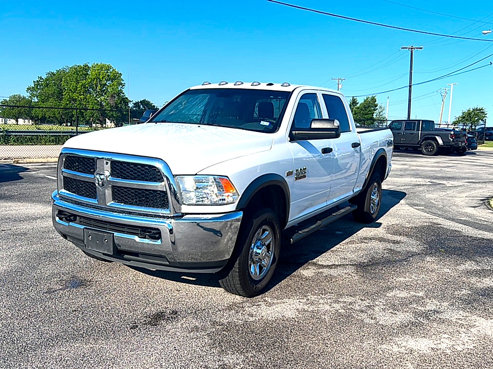2018 RAM 2500 Tradesman Crew Cab 4x4 6'4" Box