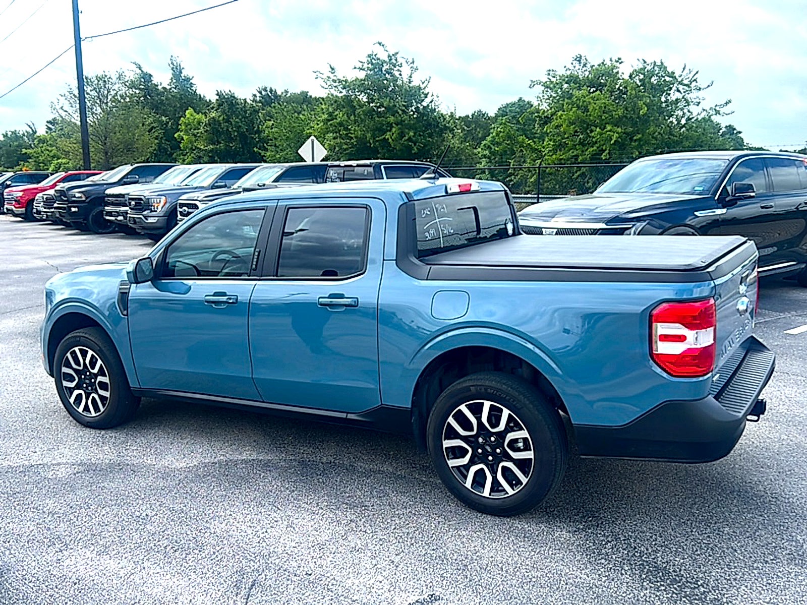 2023 Ford Maverick Lariat