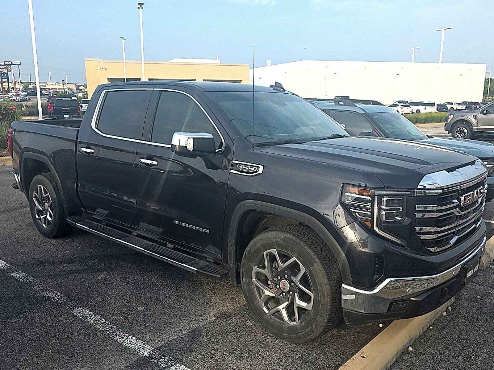 2024 GMC Sierra 1500 SLT
