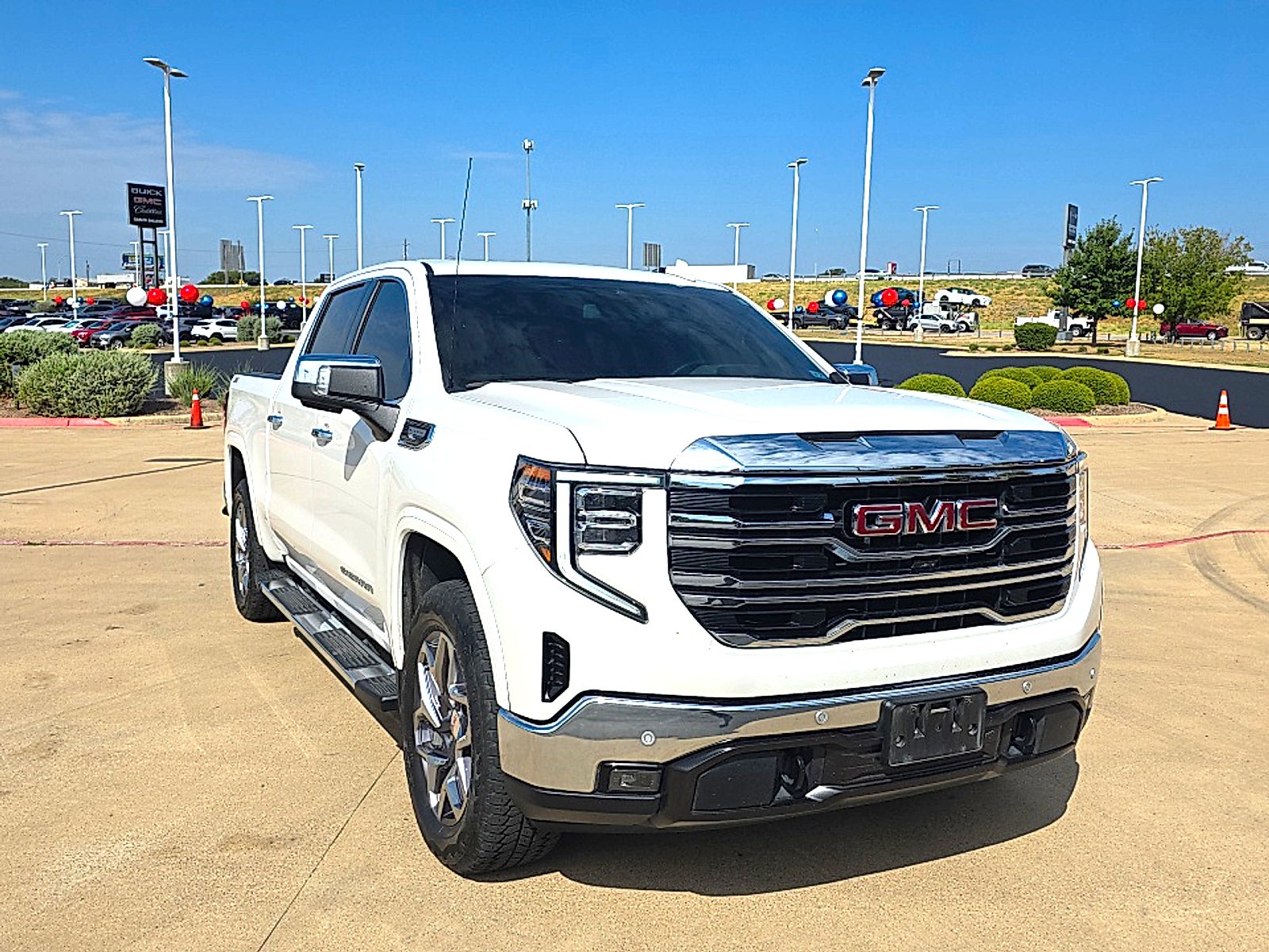 2025 GMC Sierra 1500 SLT