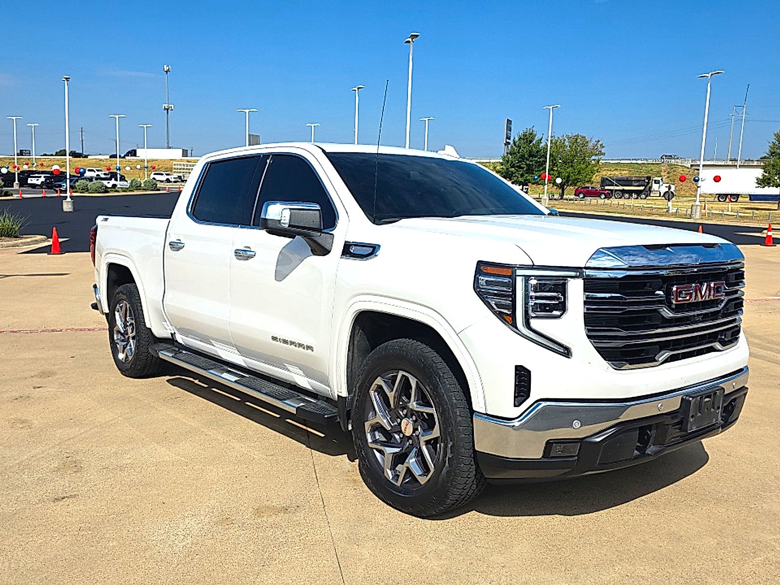 2025 GMC Sierra 1500 SLT