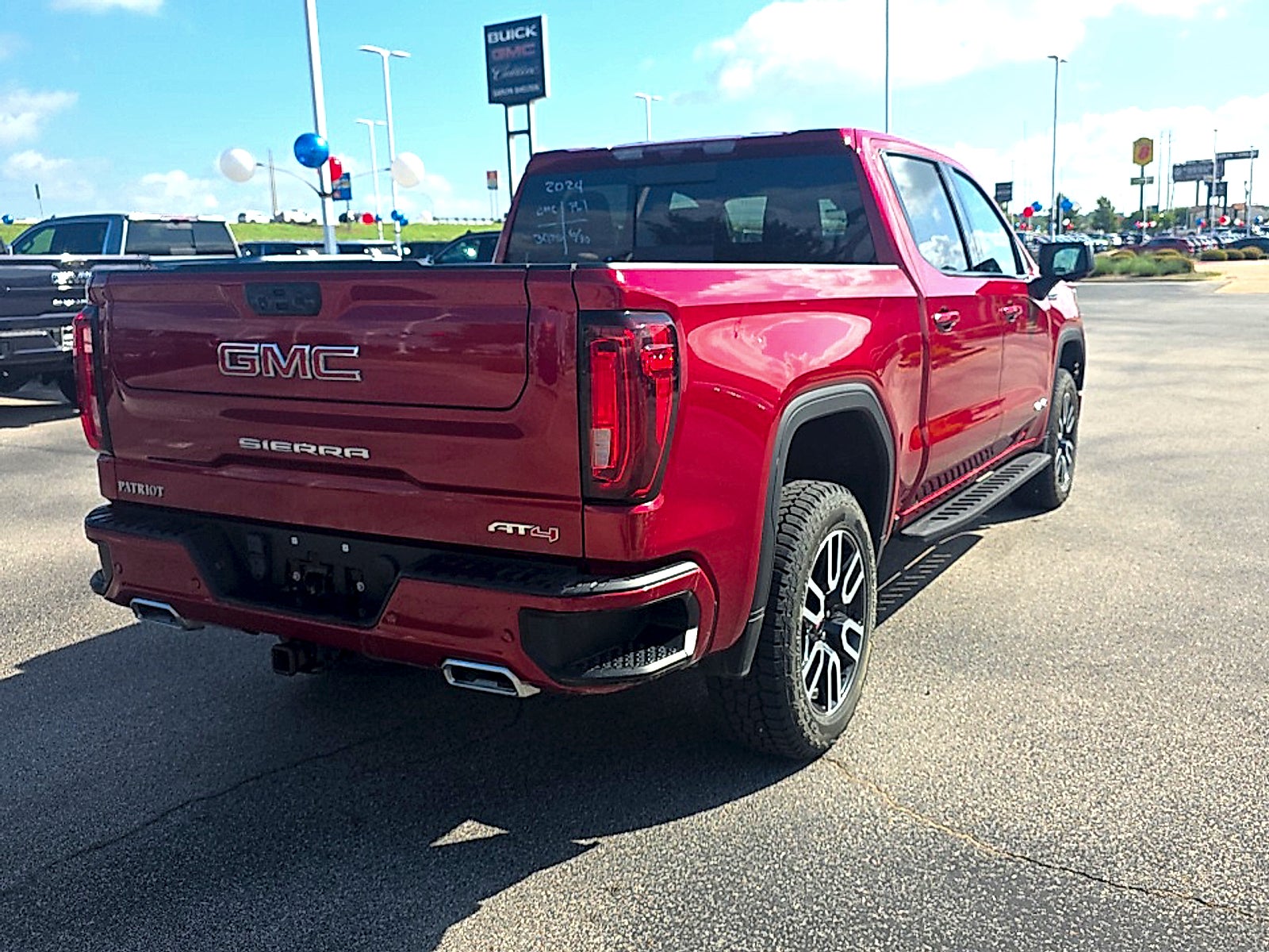 2024 GMC Sierra 1500 AT4
