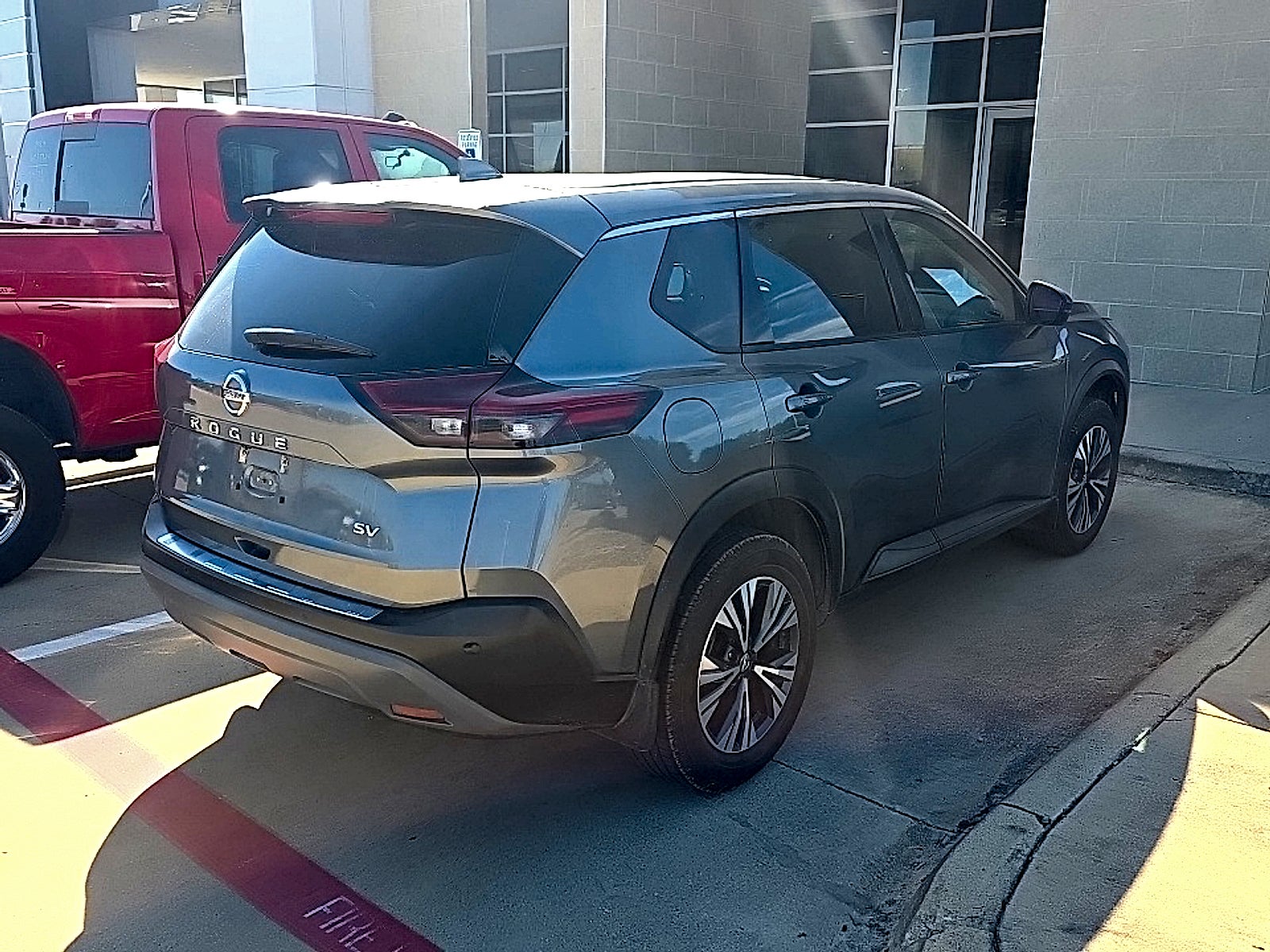 2021 Nissan Rogue SV FWD