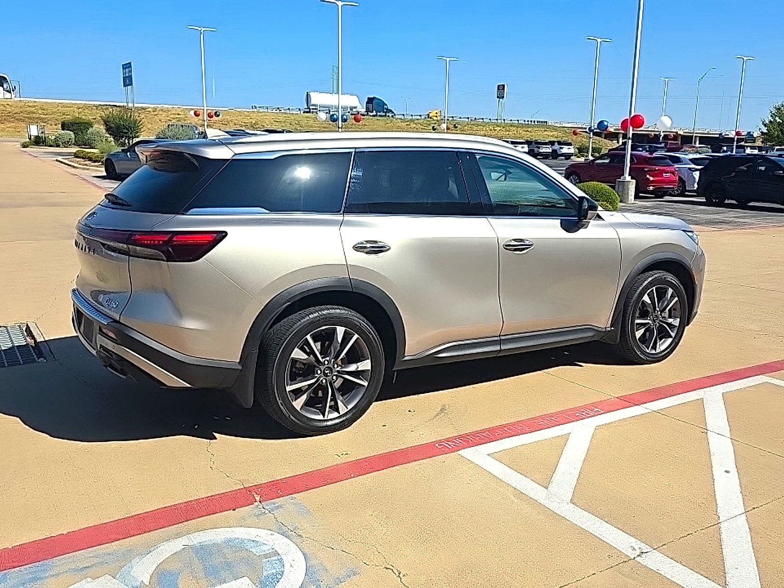 2023 INFINITI QX60 LUXE AWD