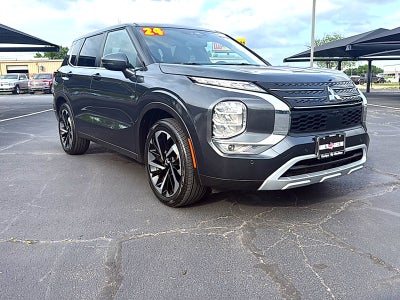 2024 Mitsubishi OUTLANDER SE