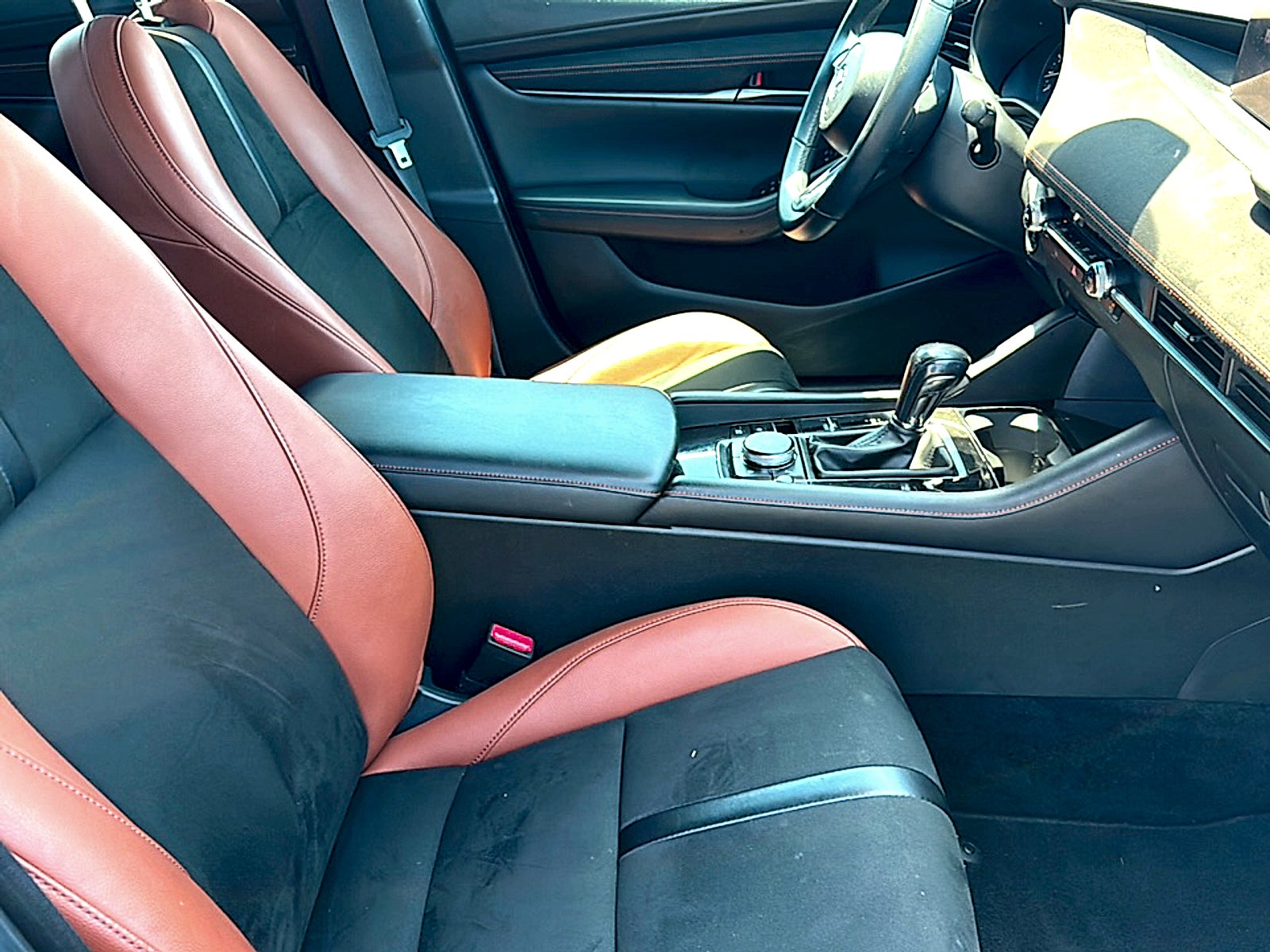 2024 Mazda Mazda3 Hatchback 2.5 Carbon Turbo