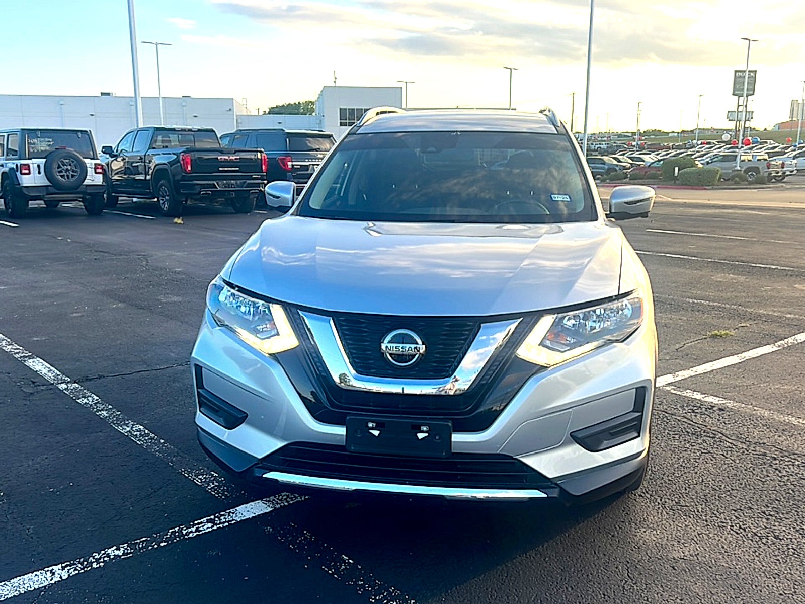 2020 Nissan Rogue SV FWD