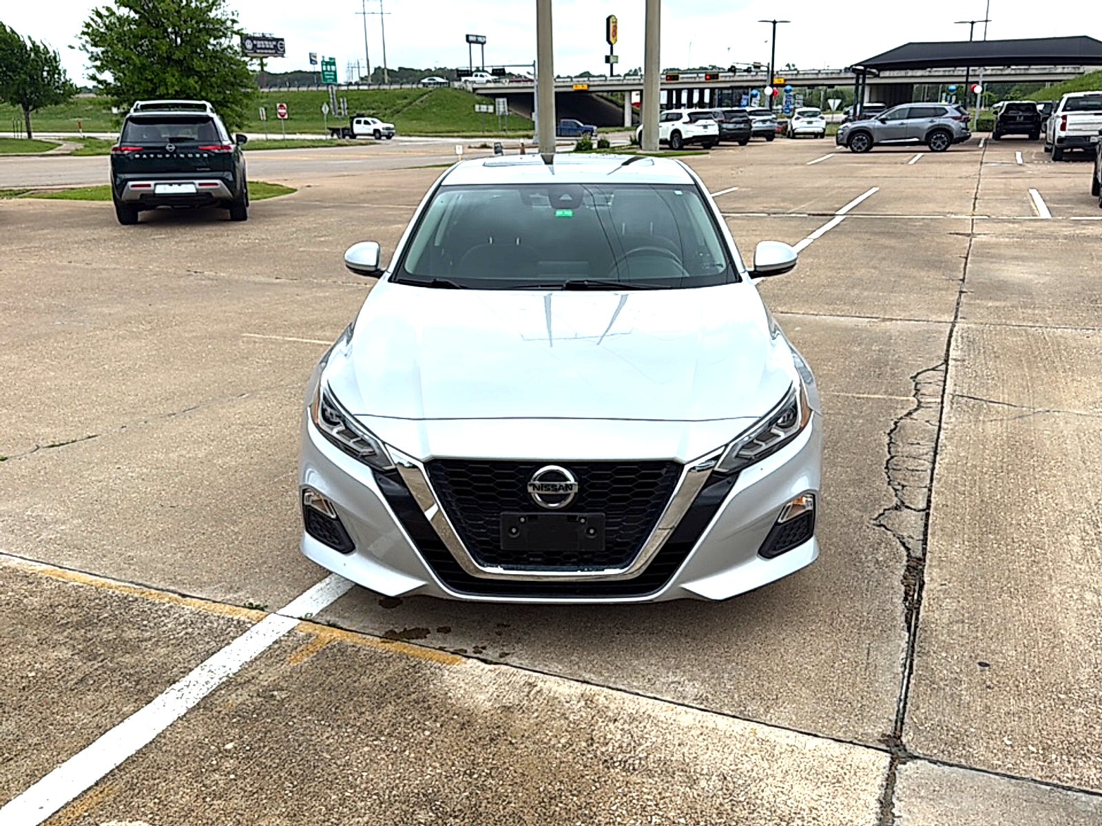 2022 Nissan Altima SV FWD