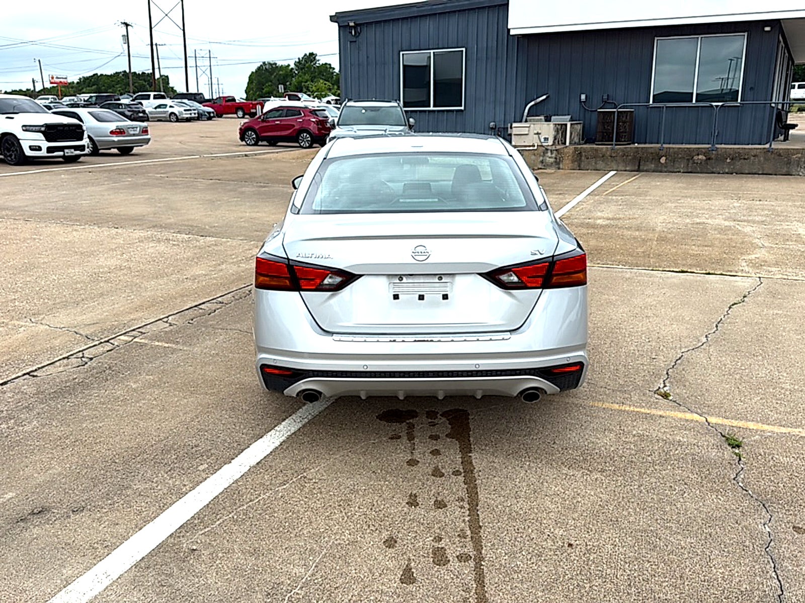 2022 Nissan Altima SV FWD