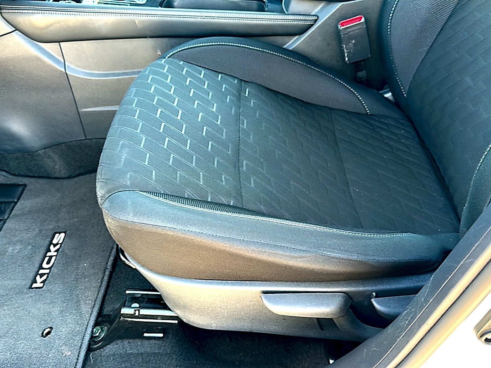 2024 Nissan Kicks SV Xtronic CVT