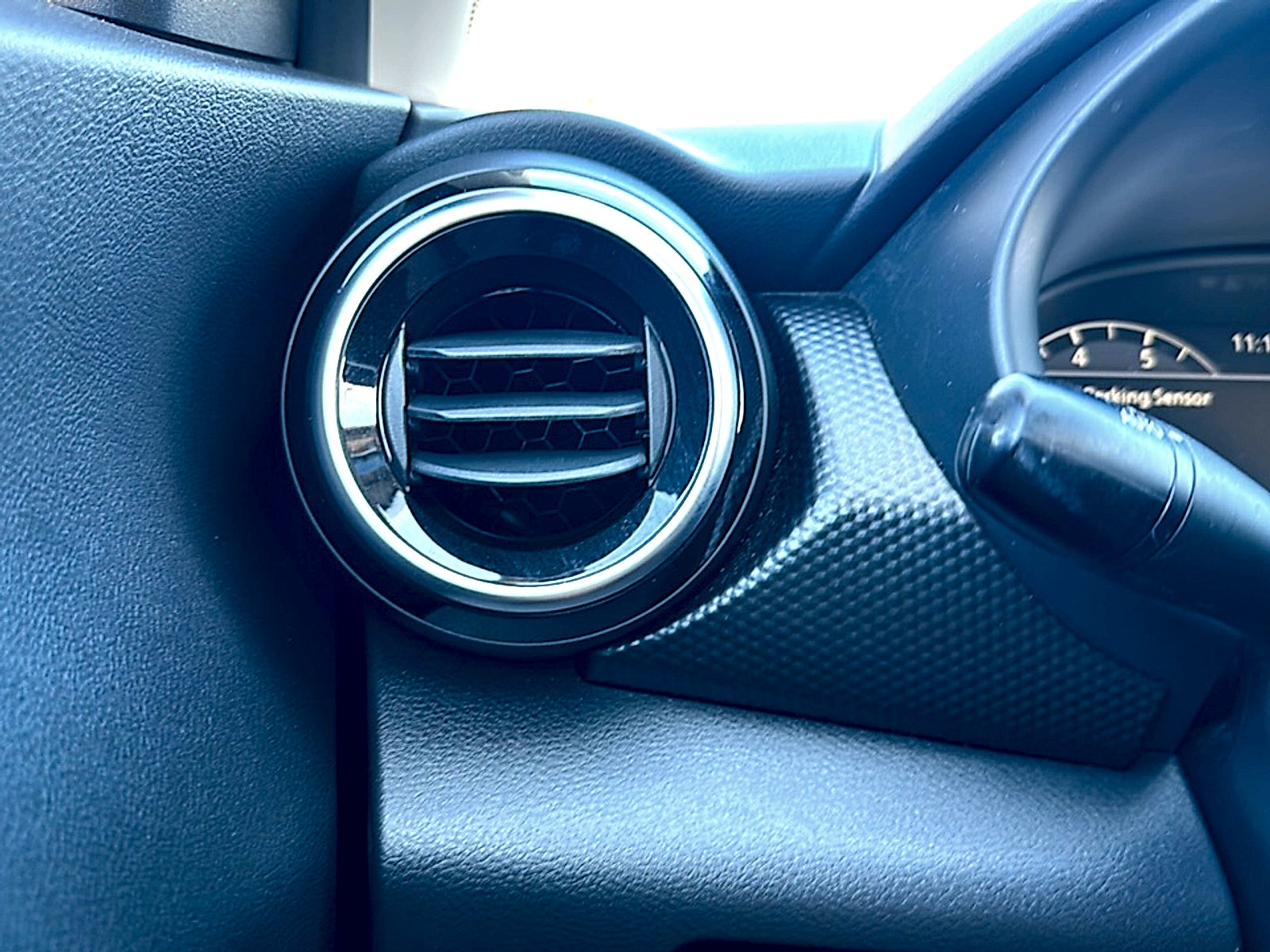 2024 Nissan Kicks SV Xtronic CVT