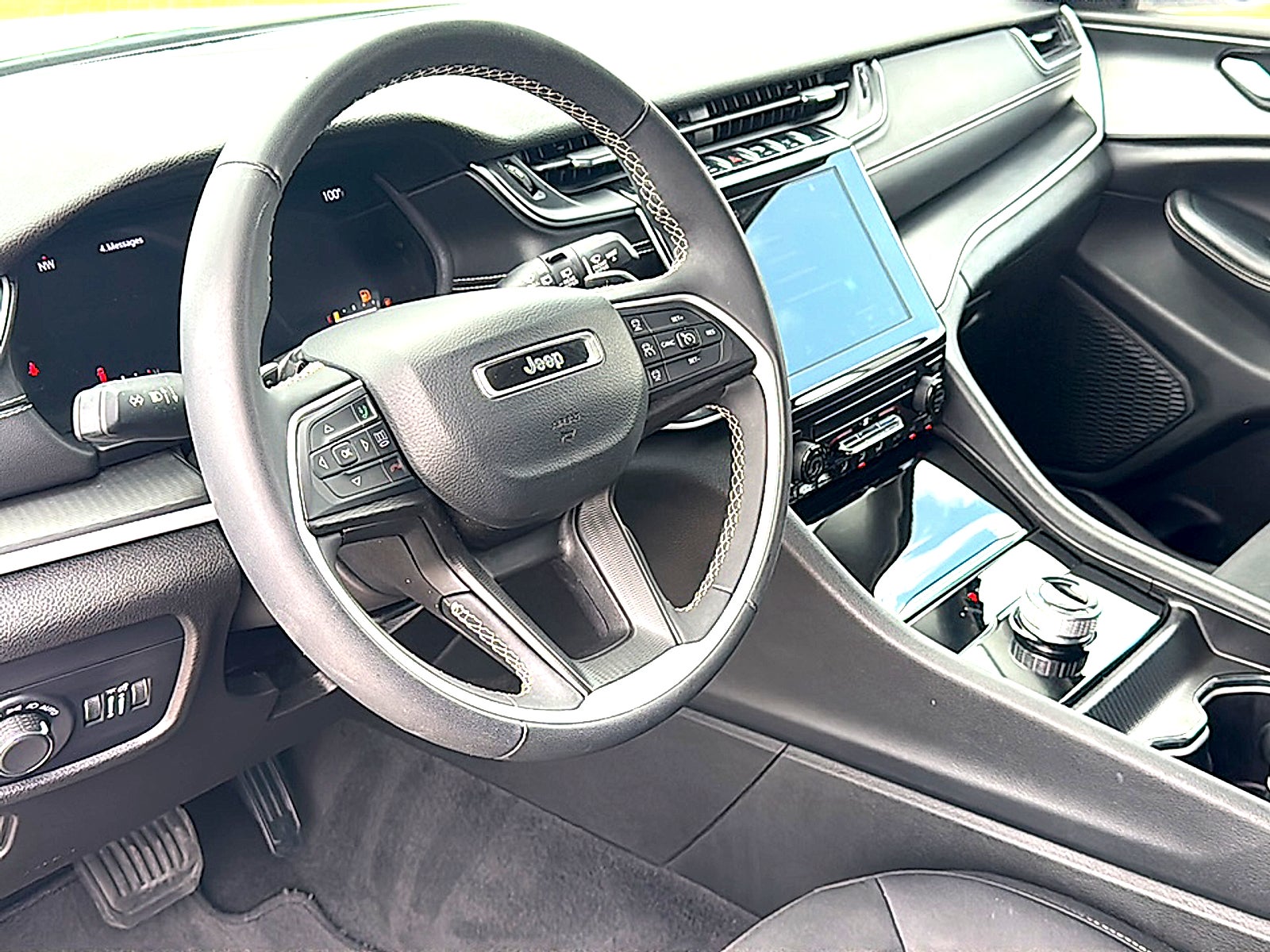 2023 Jeep Grand Cherokee L Laredo X