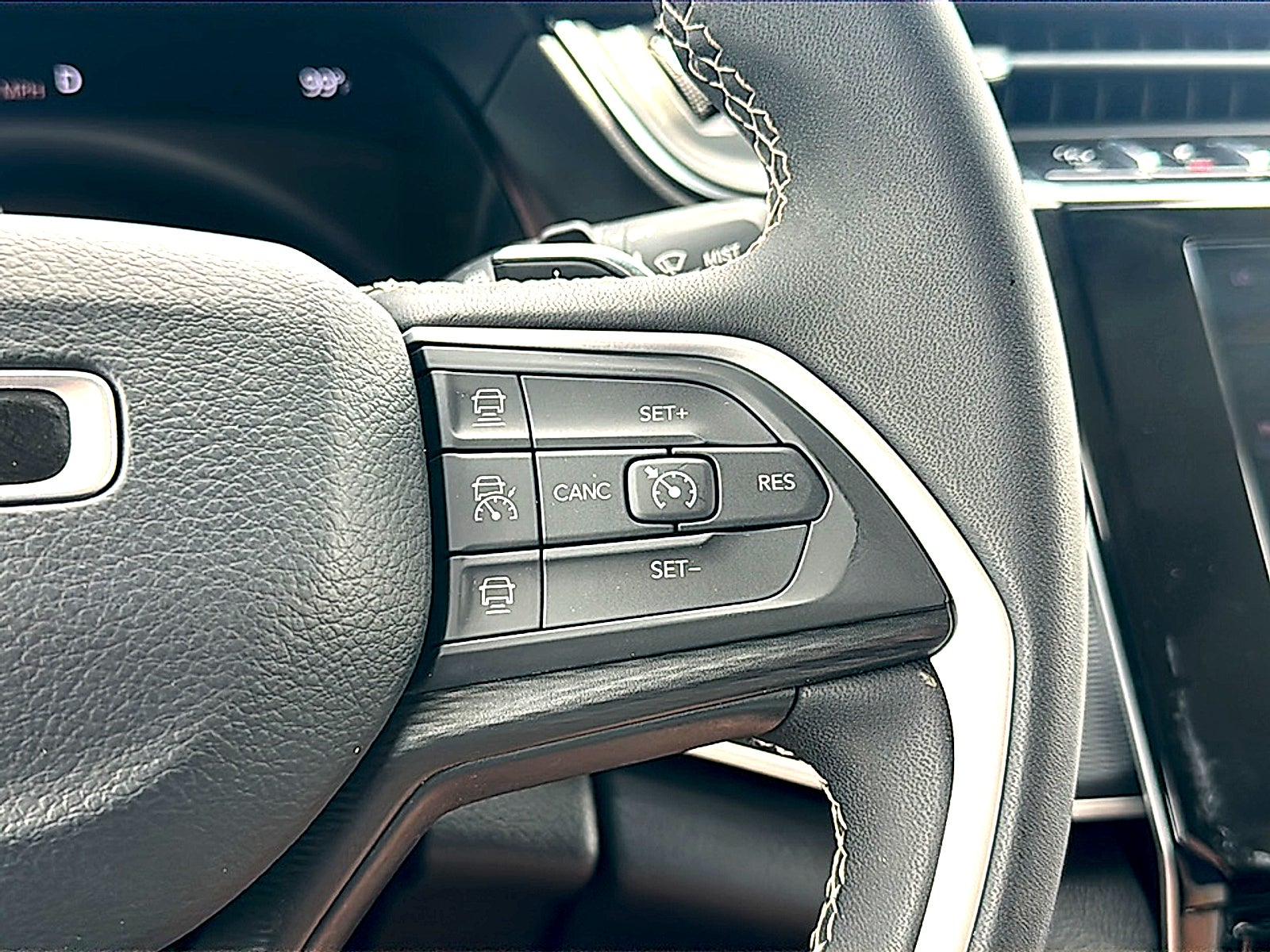 2023 Jeep Grand Cherokee L Laredo X