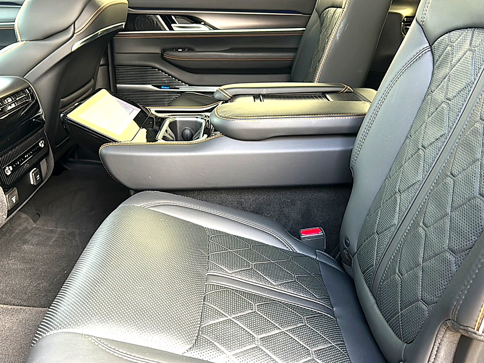 2023 Jeep Grand Wagoneer Series III Obsidian