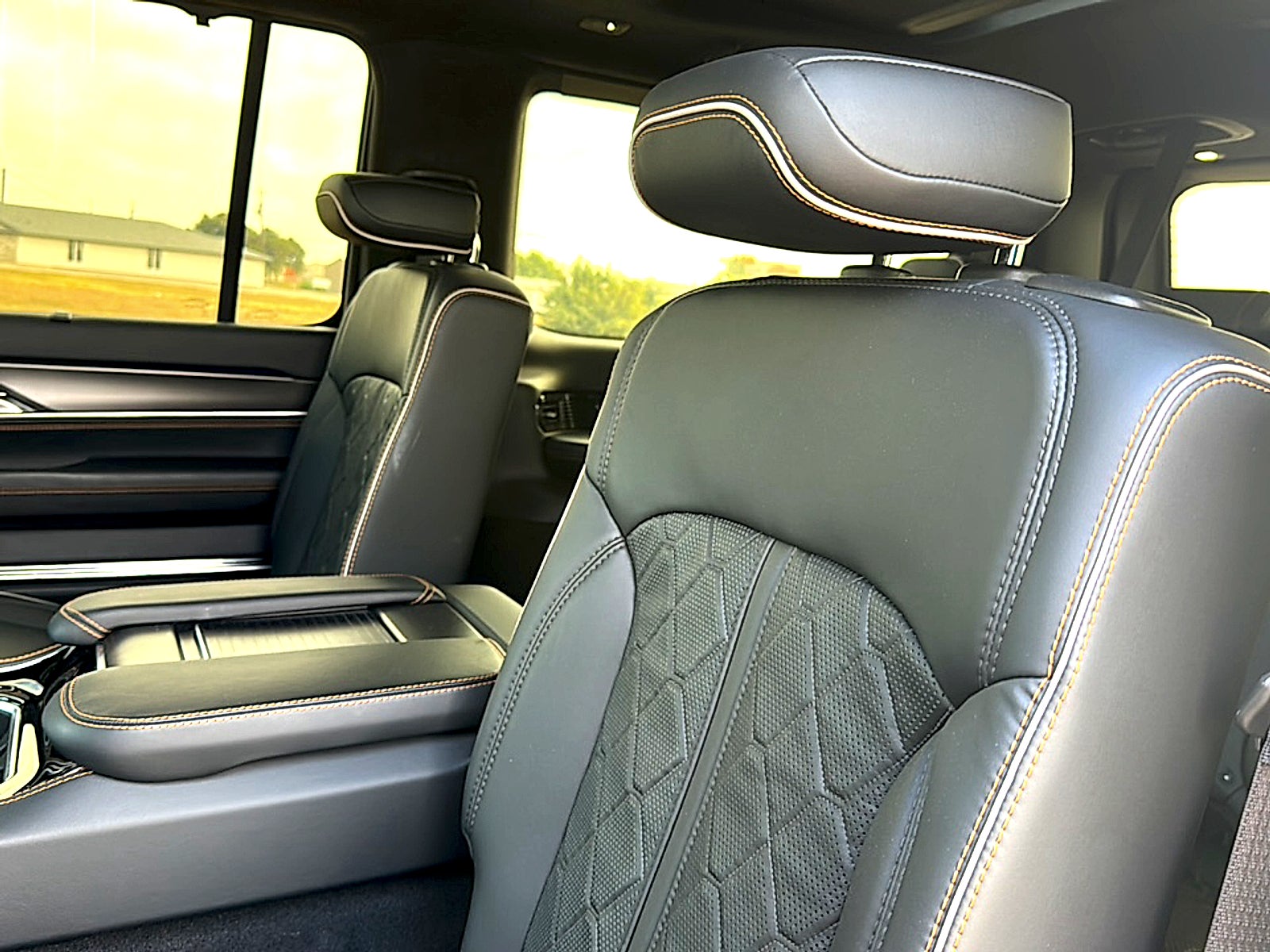 2023 Jeep Grand Wagoneer Series III Obsidian