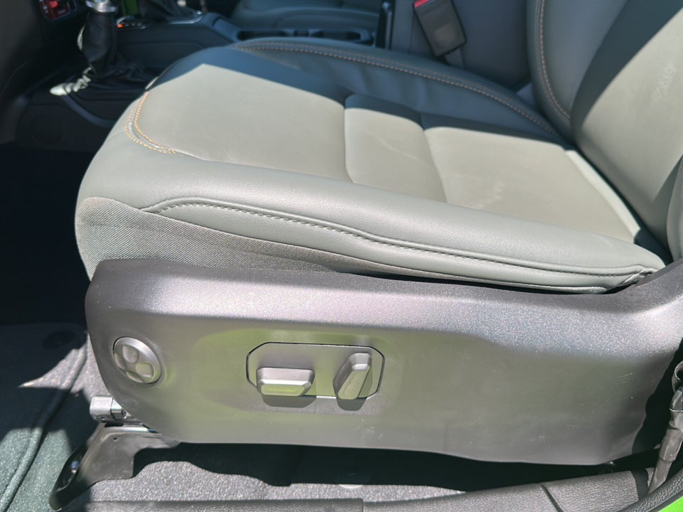 2025 Jeep Gladiator Mojave X