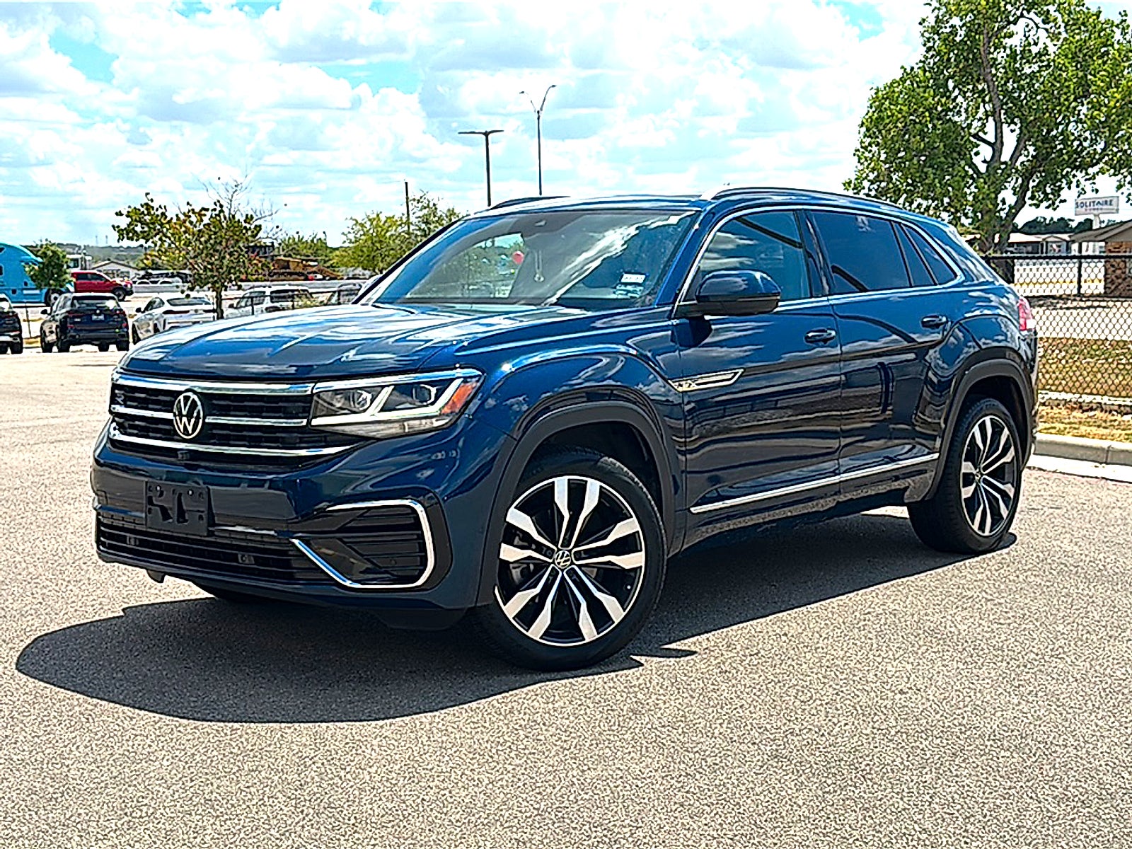 2022 Volkswagen Atlas Cross Sport 3.6L V6 SEL Premium R-Line