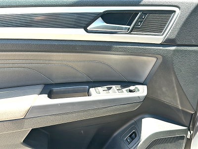 2021 Volkswagen Atlas Cross Sport 3.6L V6 SE w/Technology R-Line