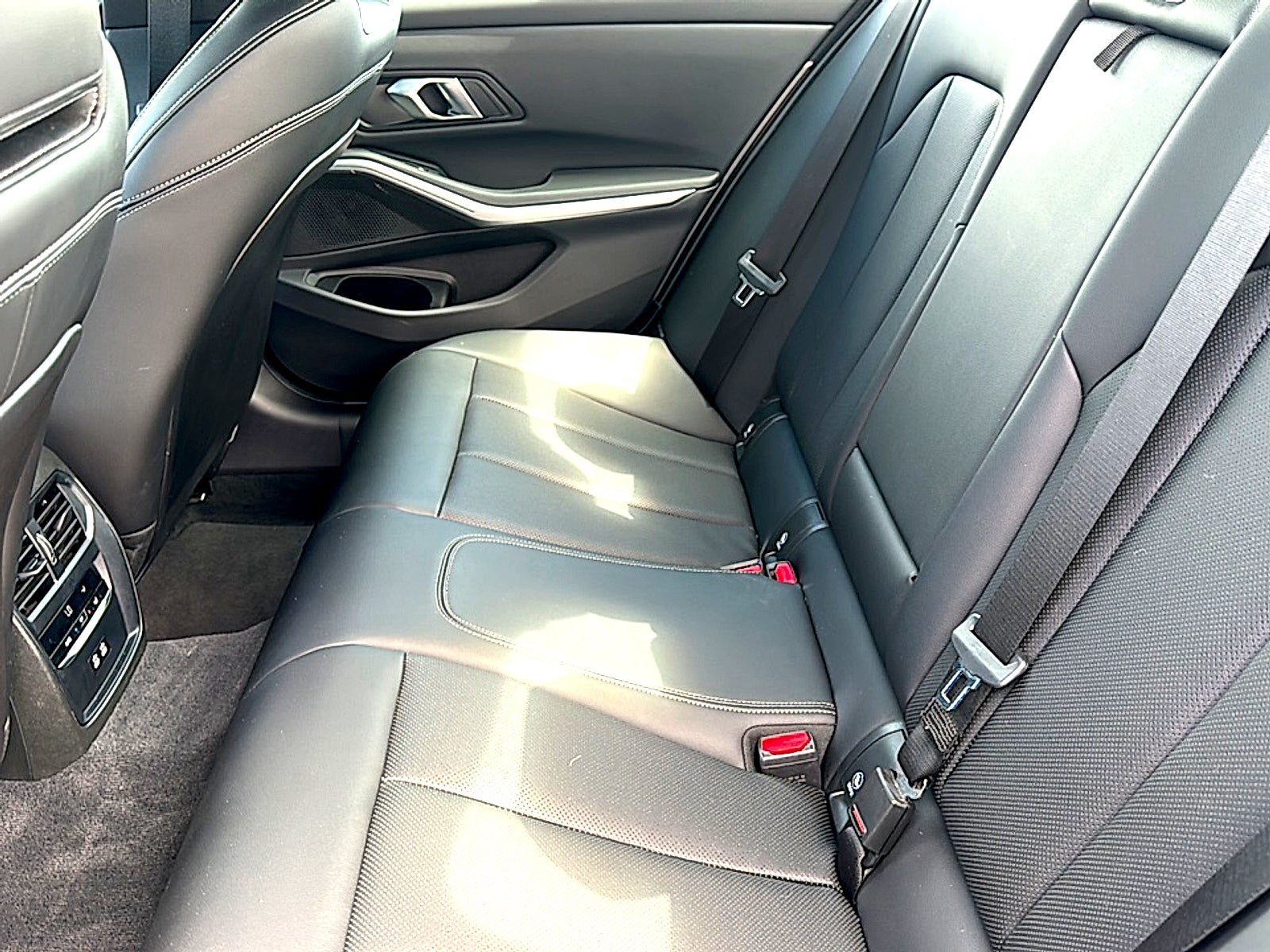 2024 BMW 3 Series 330i