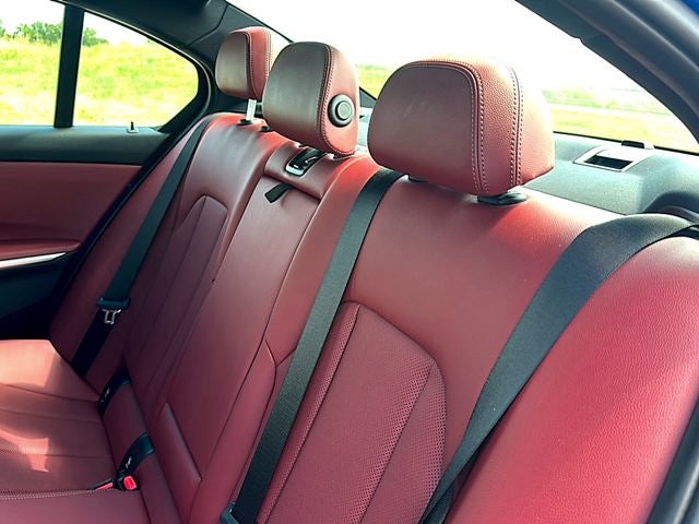 2024 BMW 3 Series 330i