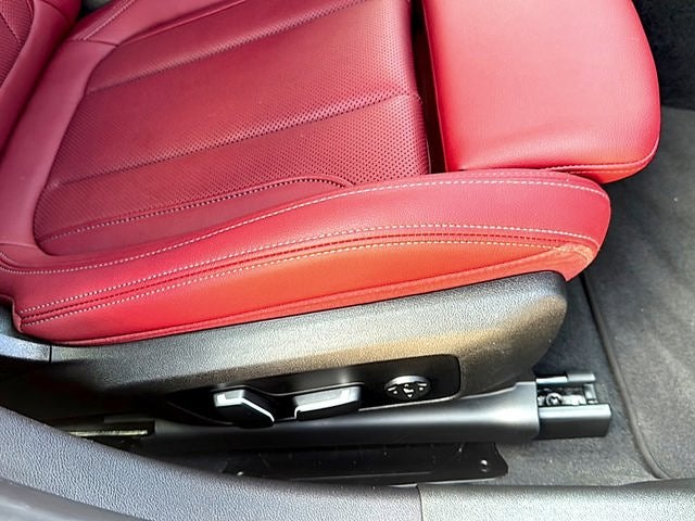 2024 BMW 3 Series 330i