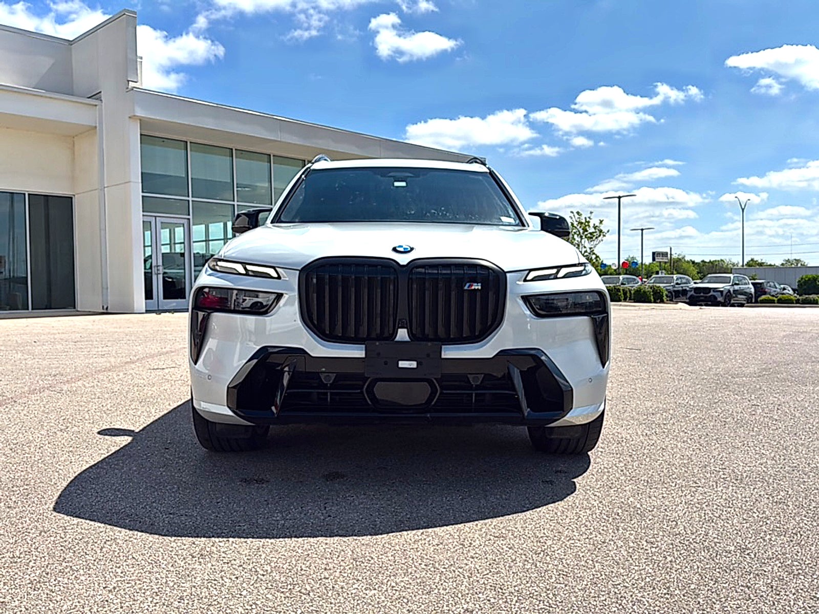 2025 BMW X7 M60i
