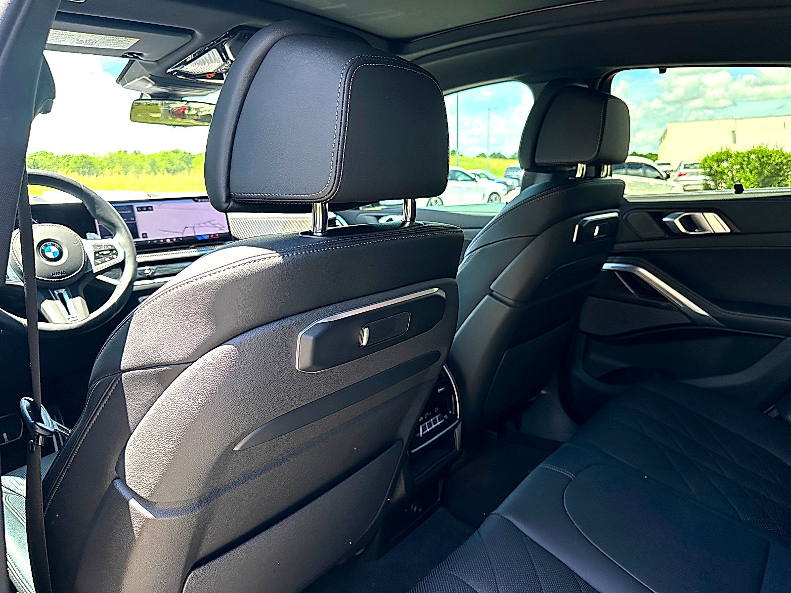 2025 BMW X6 M60i