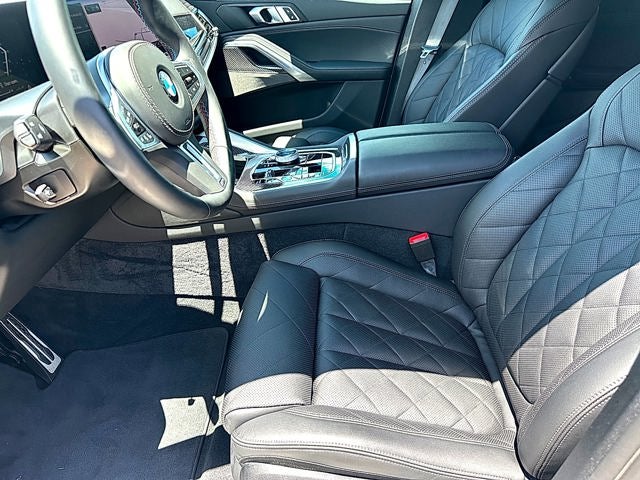 2025 BMW X6 M60i