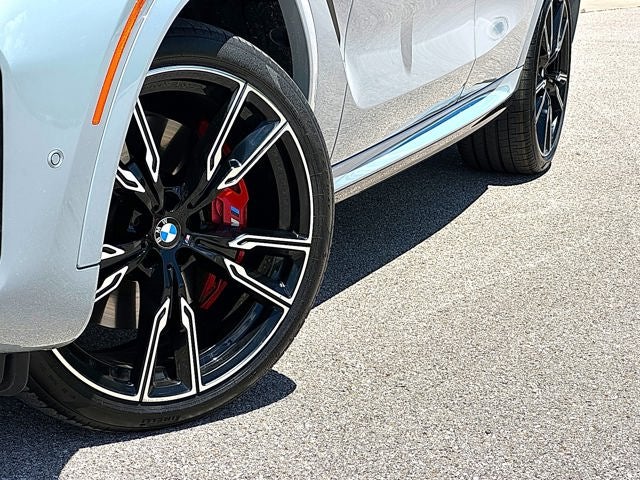 2025 BMW X6 M60i