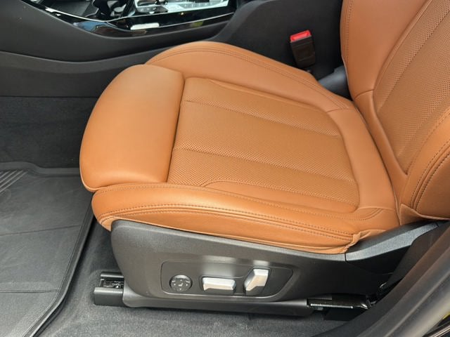 2023 BMW X3 M40i