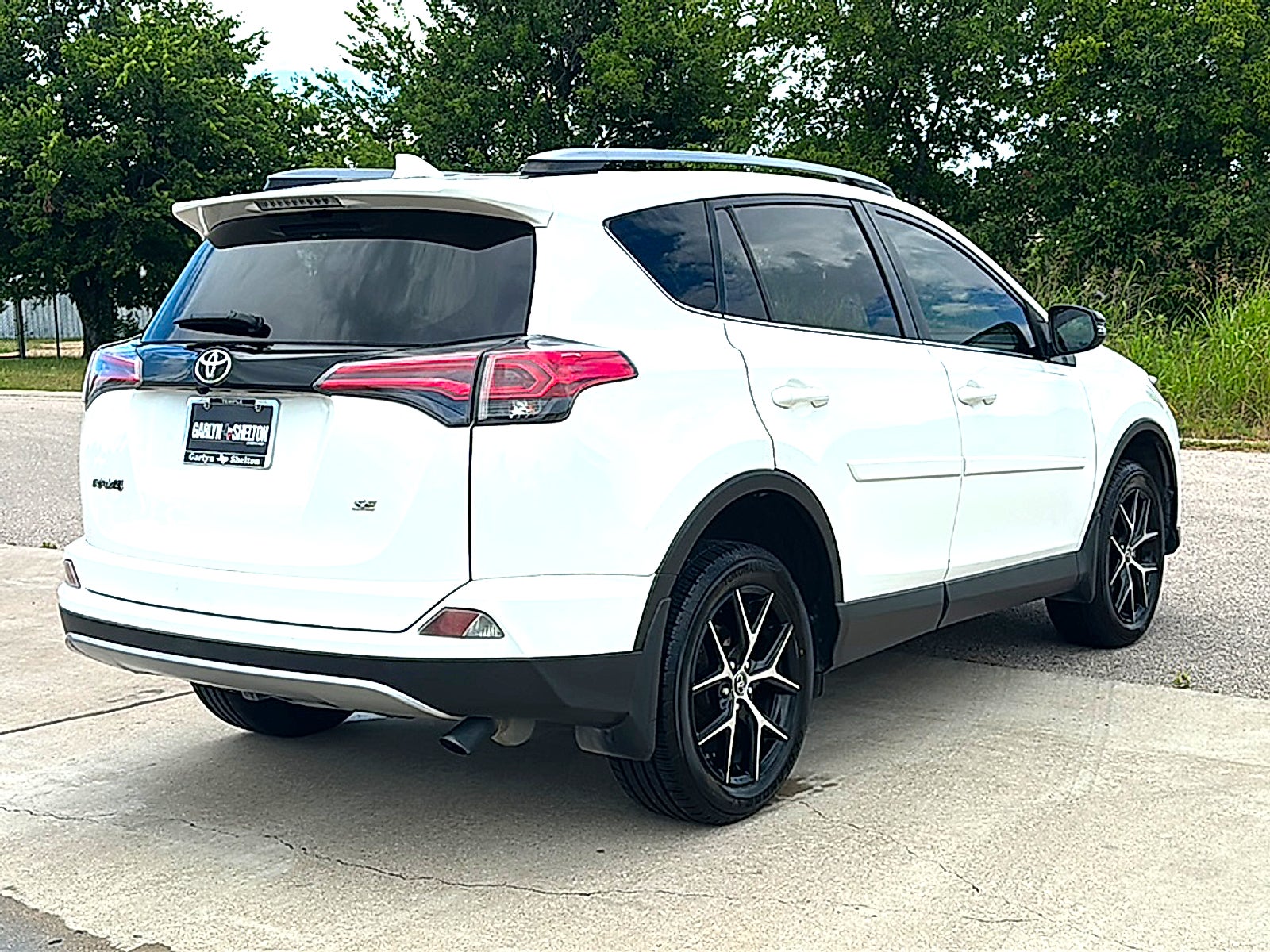 2018 Toyota RAV4 SE