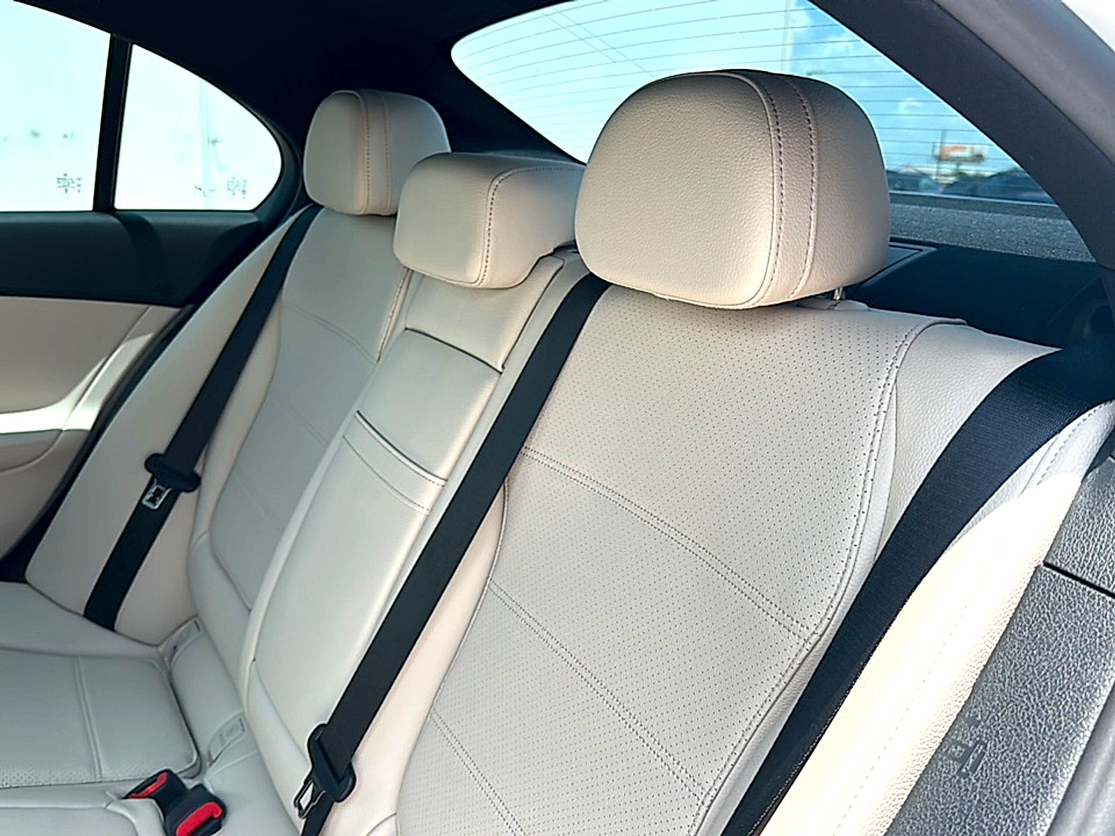 2025 Mercedes-Benz C 300 C 300
