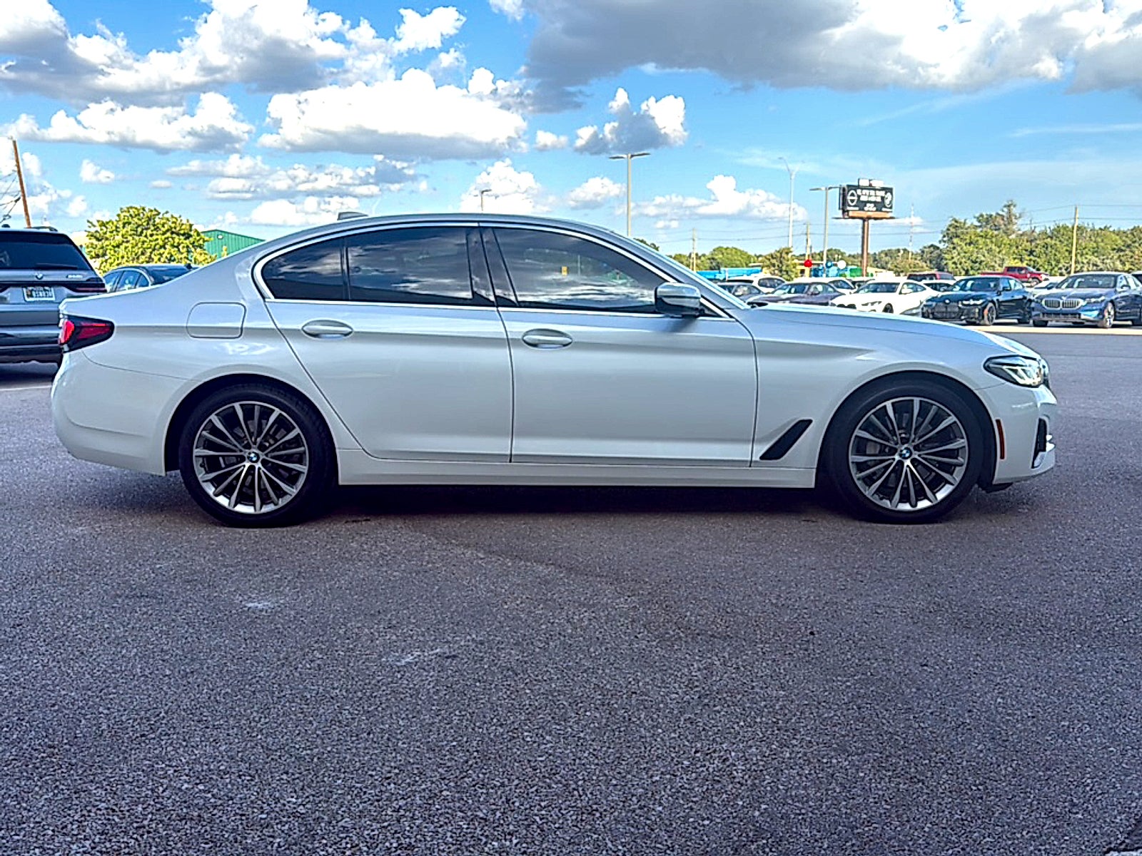 2023 BMW 5 Series 530i