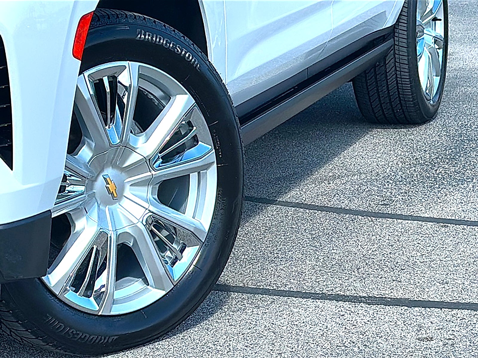 2023 Chevrolet Suburban High Country