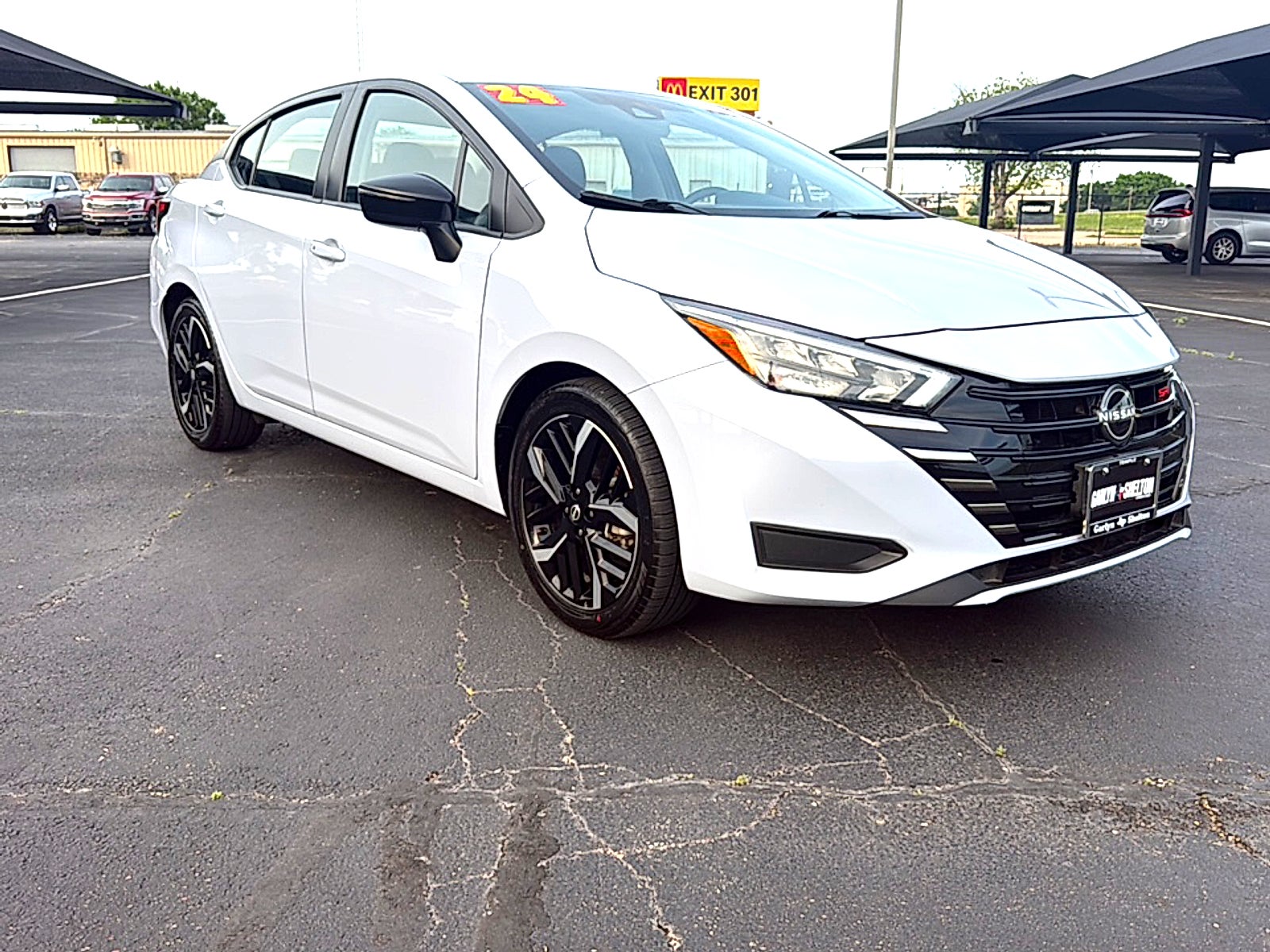 2024 Nissan VERSA Base